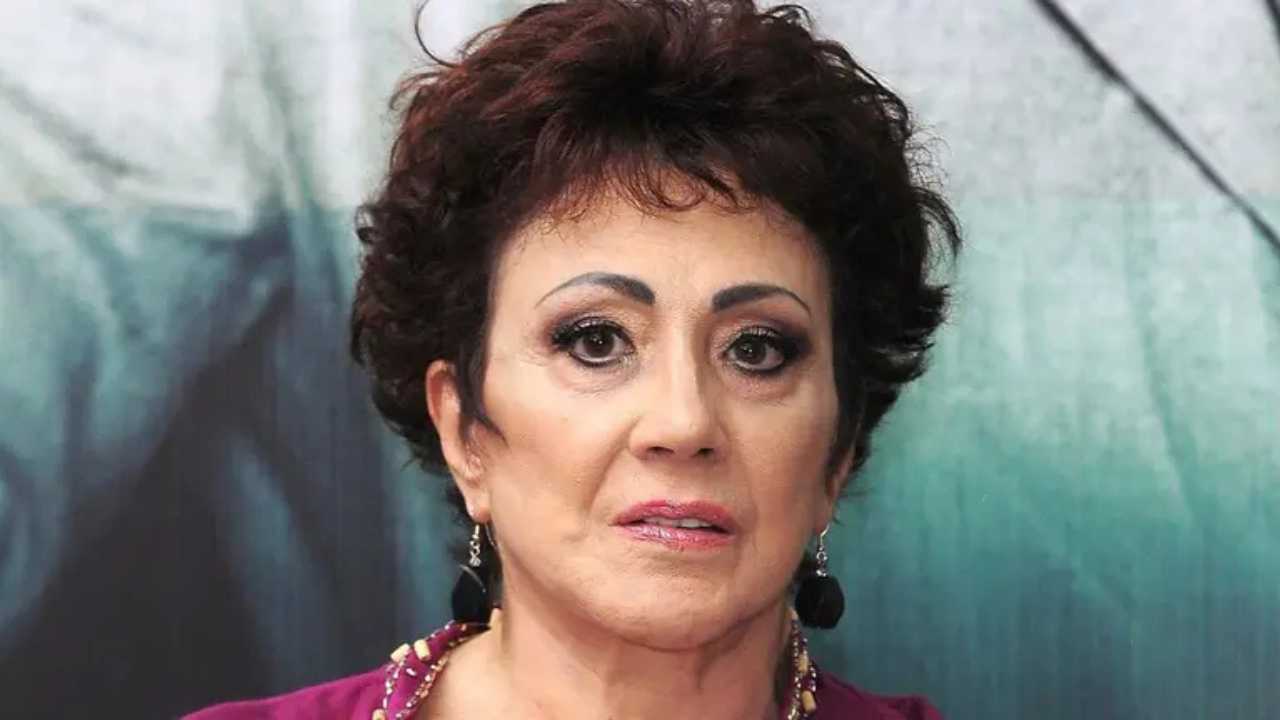 Preocupa la salud de Julissa: “A veces le cuesta caminar”