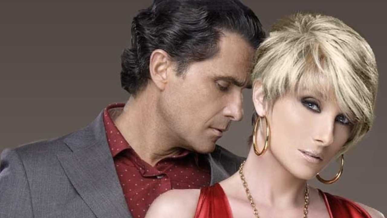 Humberto Zurita dice que Christian Bach le envió un regalo