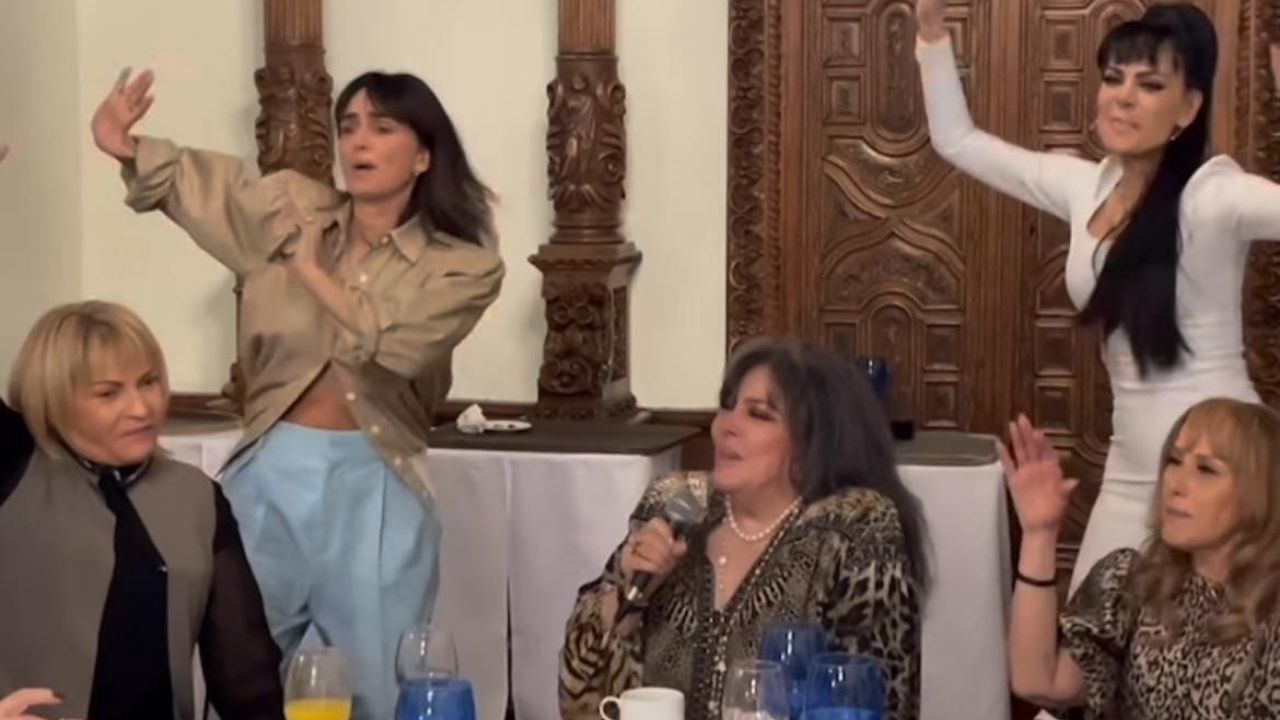 Verónica Castro cantó “Macumba” en su fiesta de 73 años