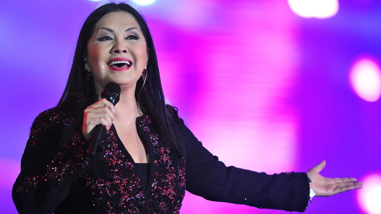 Ana Gabriel expresa dolor y pide paz tras lamentar la pérdida del activista Carlos Manzo